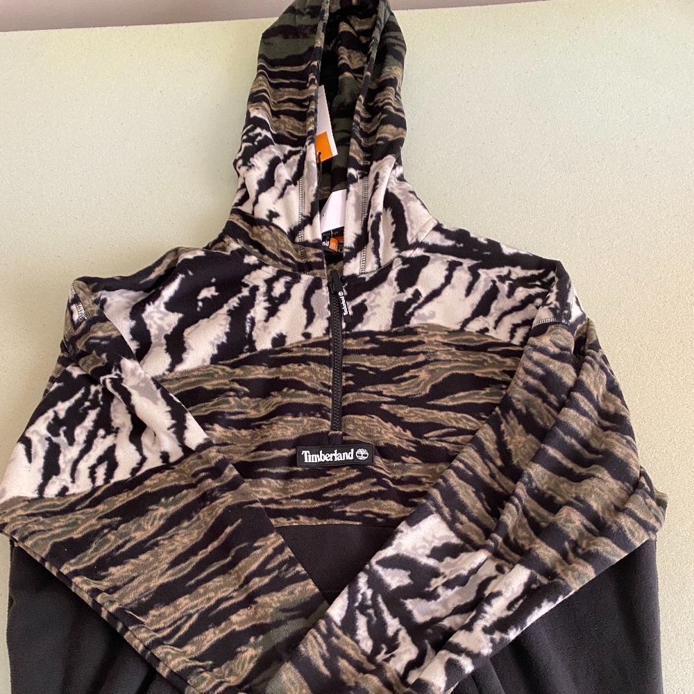 Large Timberland Hoodie/Fleece